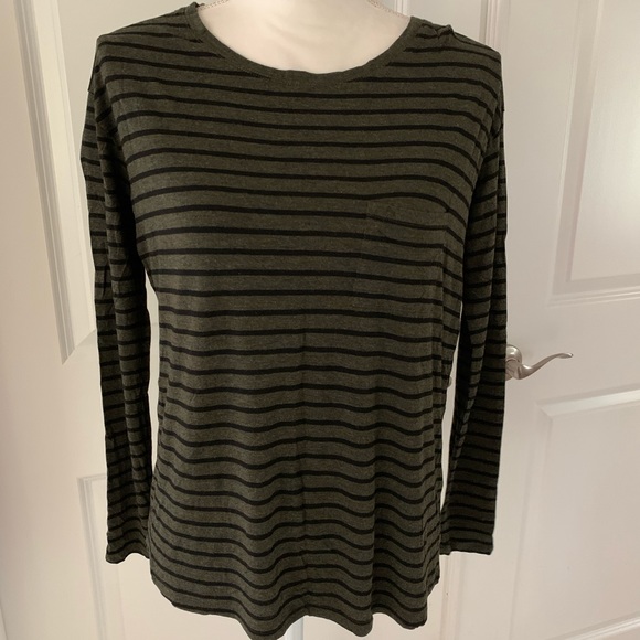EUC VINCE Striped Long Sleeves Top - Picture 2 of 14